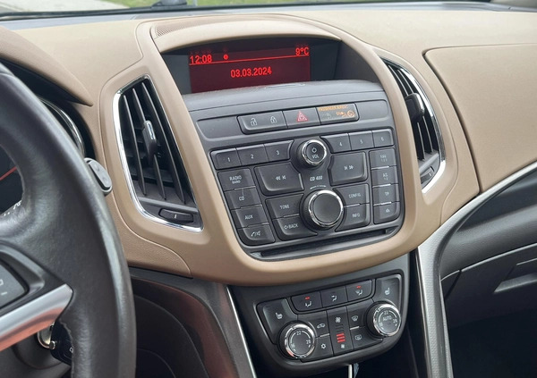 Opel Zafira cena 29900 przebieg: 318000, rok produkcji 2013 z Rzeszów małe 37